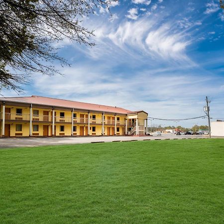 Americas Best Value Inn-Montezuma Exterior foto